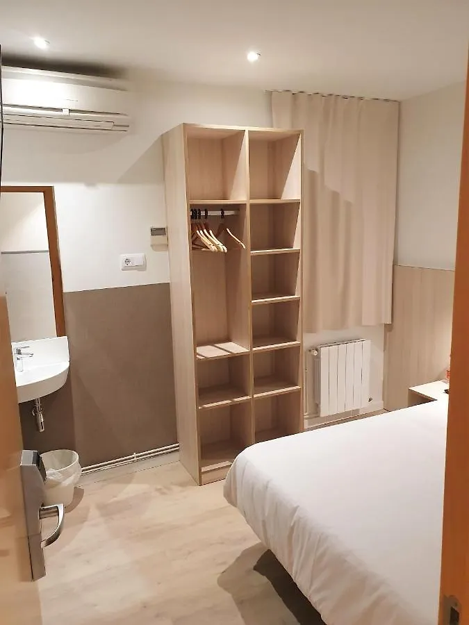 Casa de hóspedes Hostal Bestprice Barcelona Stadium Espanha