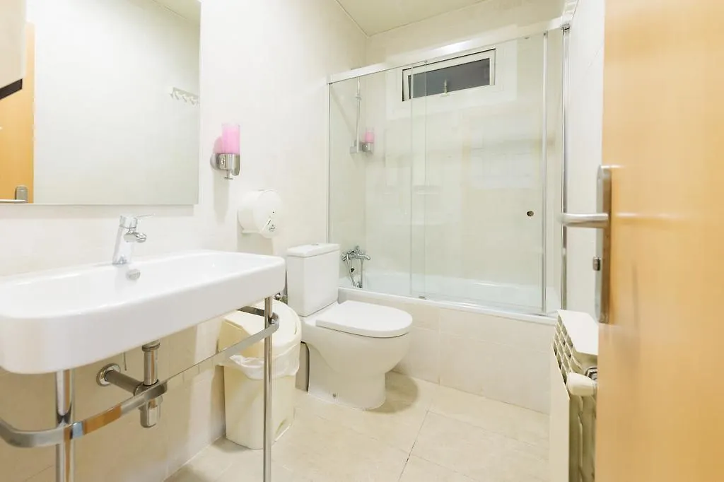 Guest house Hostal Bestprice Barcelona Stadium
