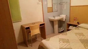 Hostal Bestprice Barcelona Stadium