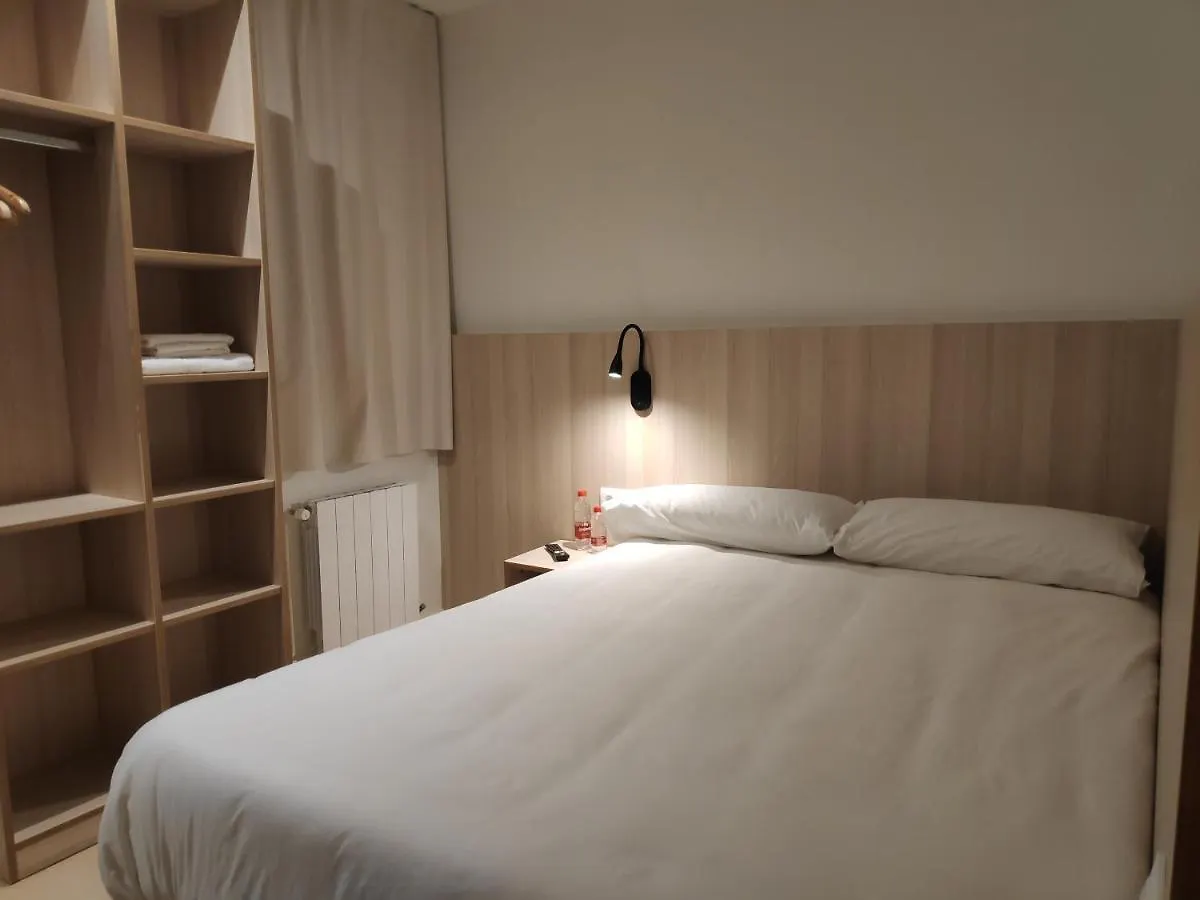 Hostal Bestprice Barcelona Stadium
