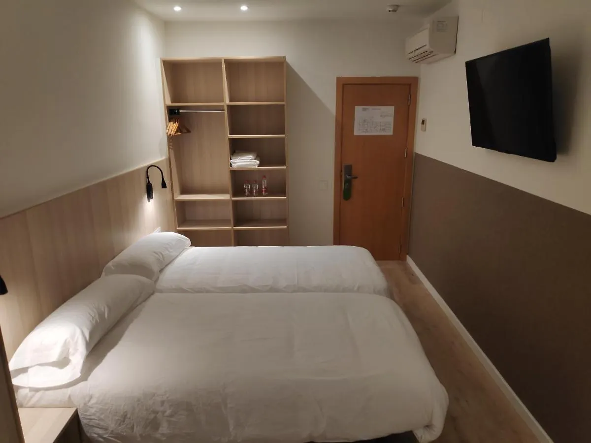 Guest house Hostal Bestprice Barcelona Stadium Spain